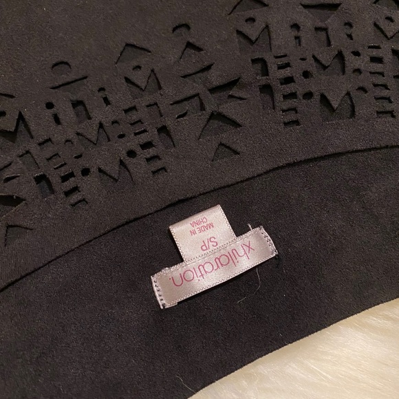 Black suede top with tassel fringe - Picture 4 of 4